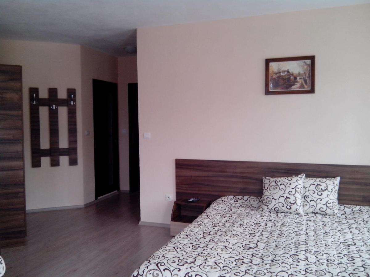Advel Guest Hous Hotel Madzhare Ngoại thất bức ảnh