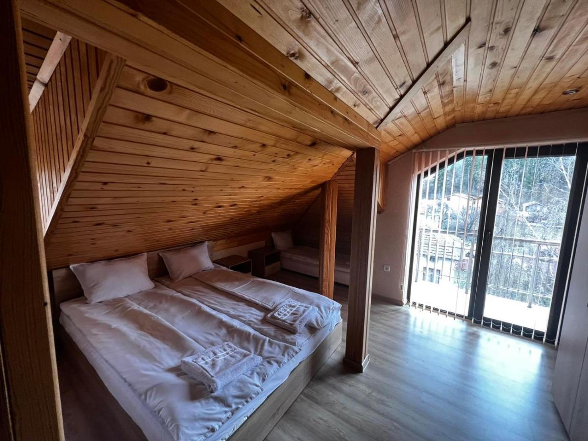 Advel Guest Hous Hotel Madzhare Ngoại thất bức ảnh