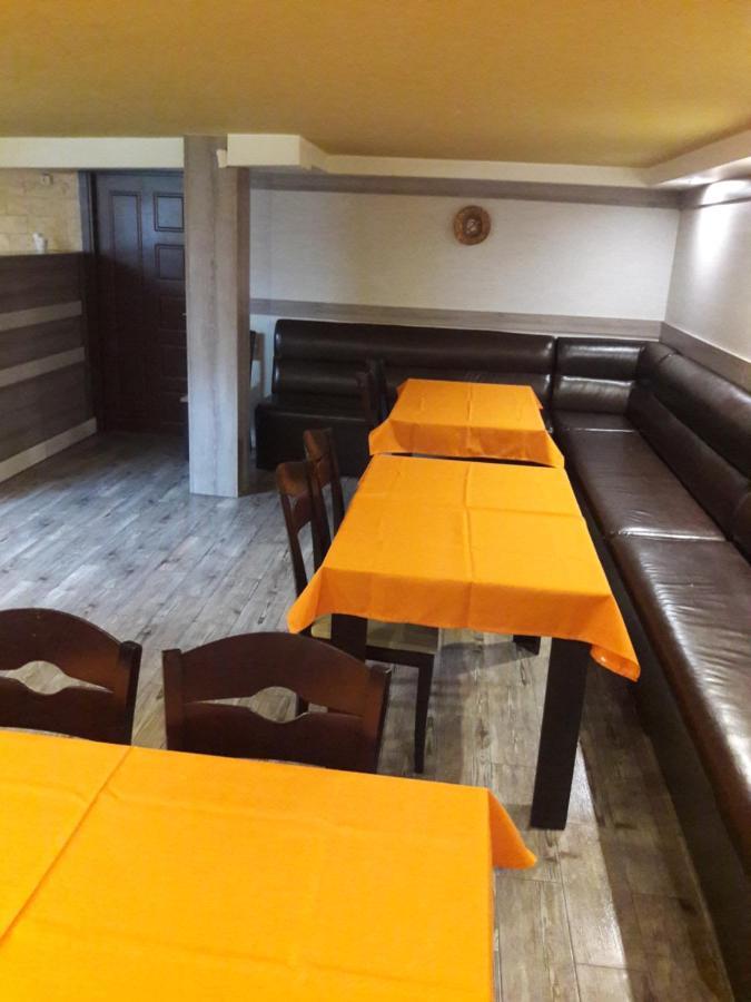 Advel Guest Hous Hotel Madzhare Ngoại thất bức ảnh