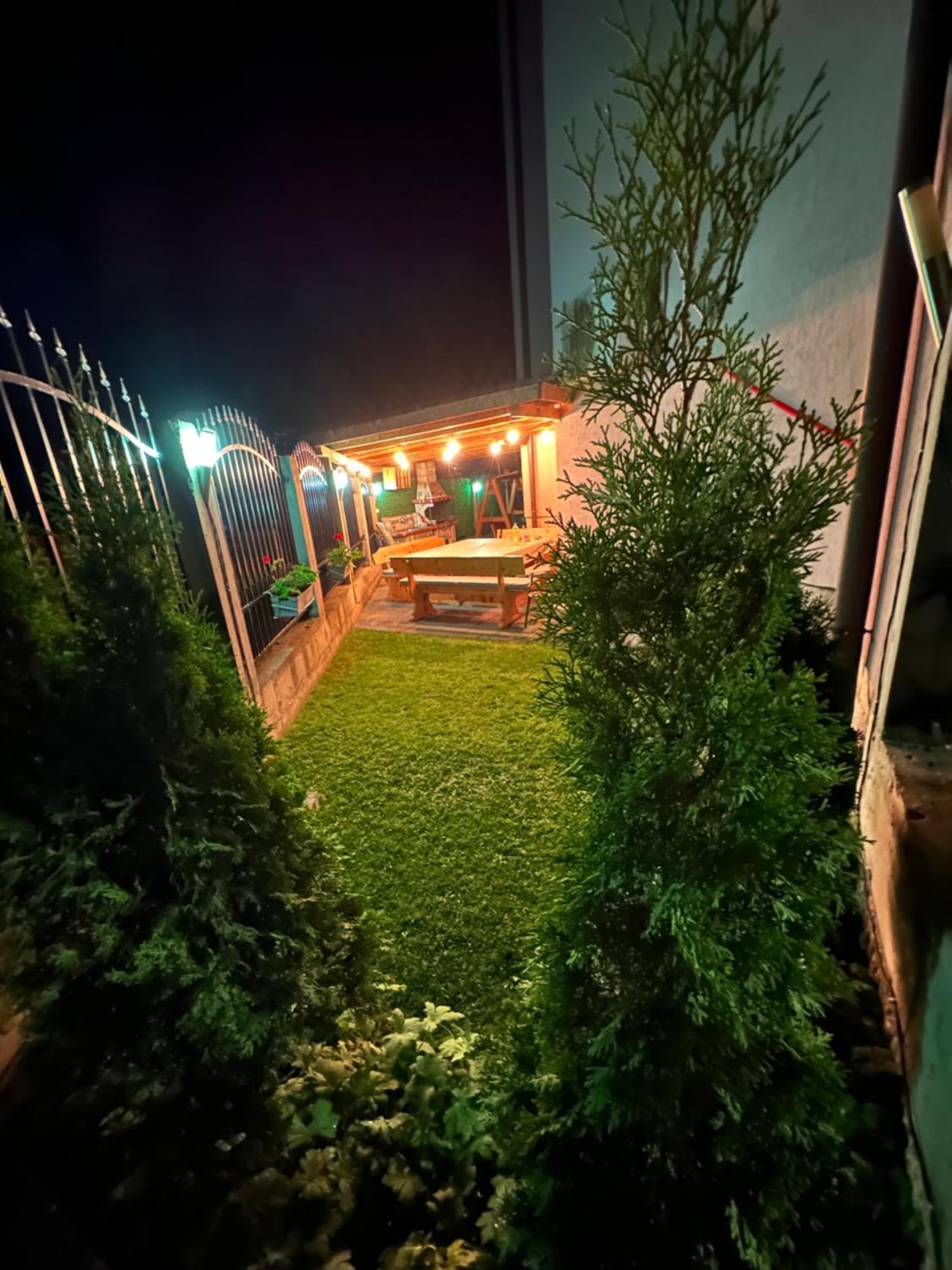 Advel Guest Hous Hotel Madzhare Ngoại thất bức ảnh