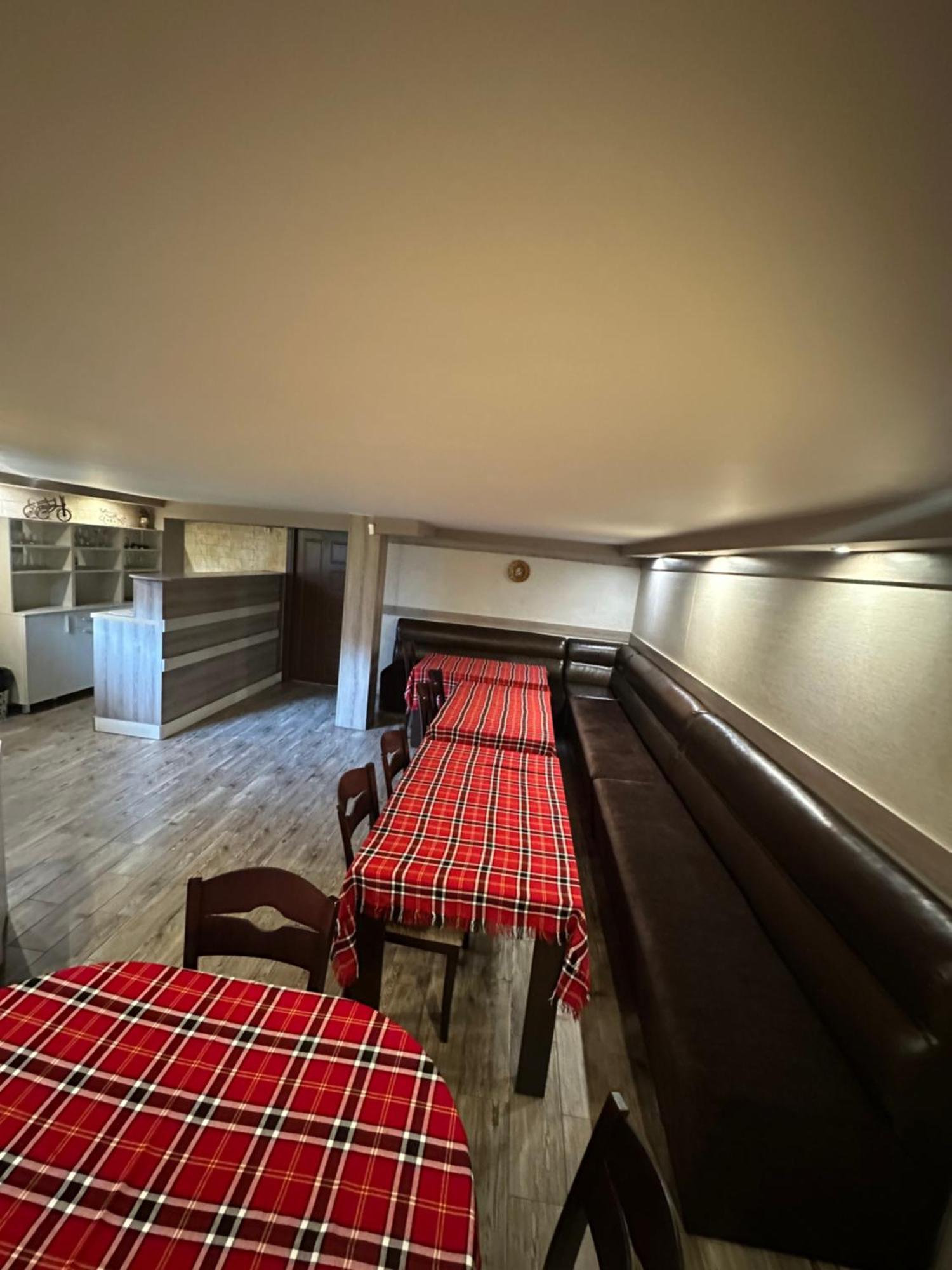 Advel Guest Hous Hotel Madzhare Ngoại thất bức ảnh