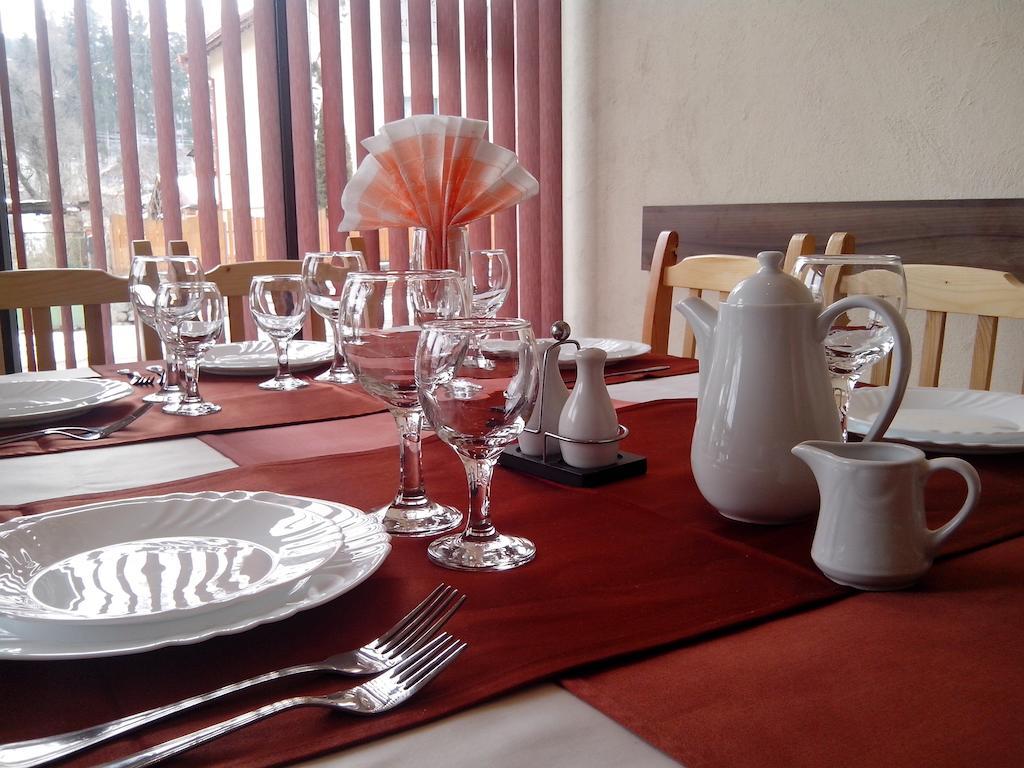 Advel Guest Hous Hotel Madzhare Ngoại thất bức ảnh