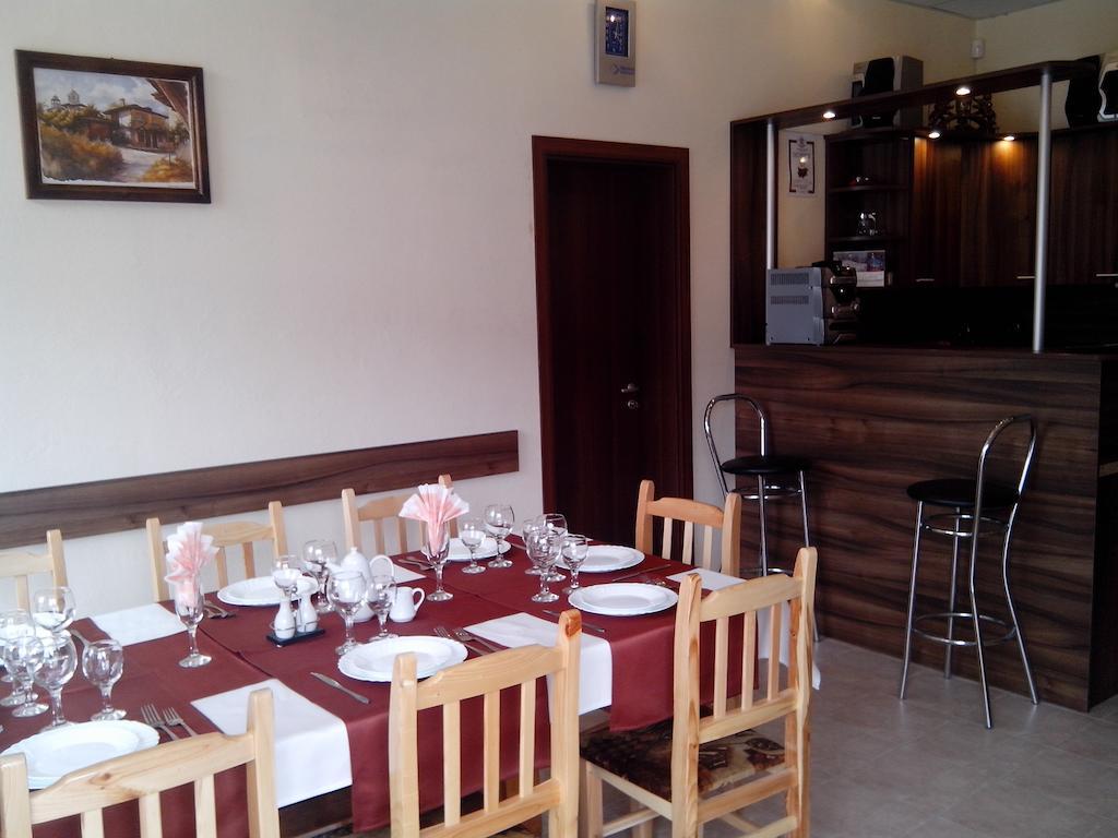 Advel Guest Hous Hotel Madzhare Ngoại thất bức ảnh