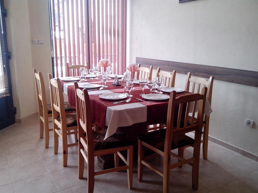Advel Guest Hous Hotel Madzhare Ngoại thất bức ảnh